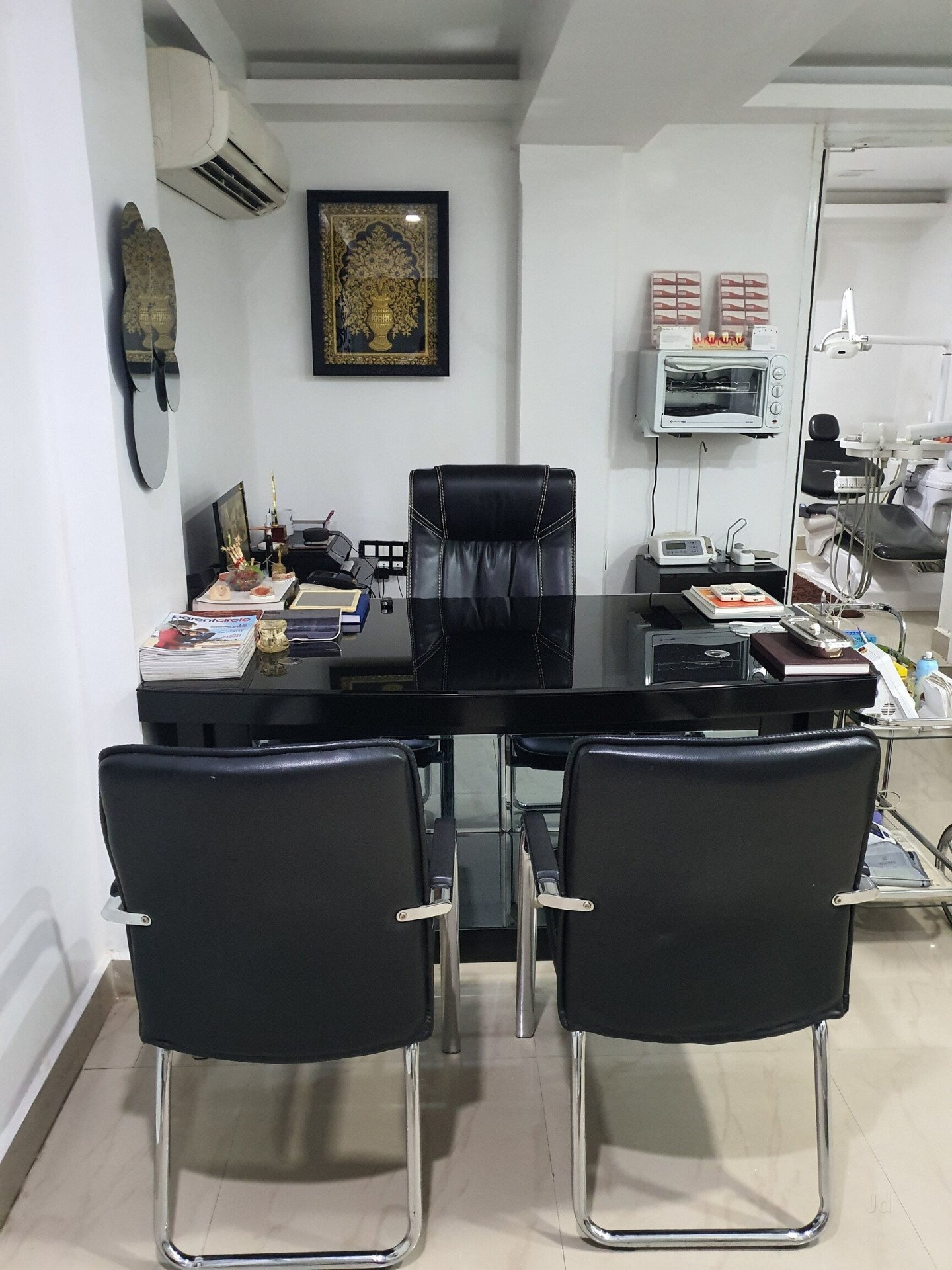 Consultation Lounge