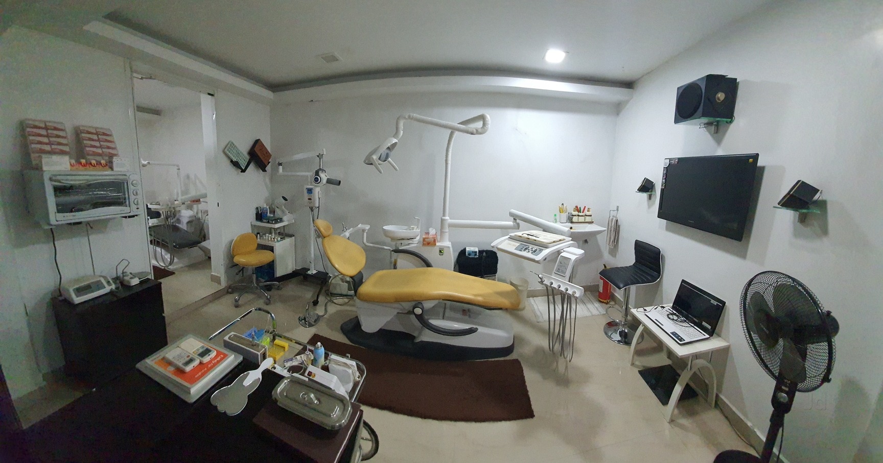 Modern dental treatment room